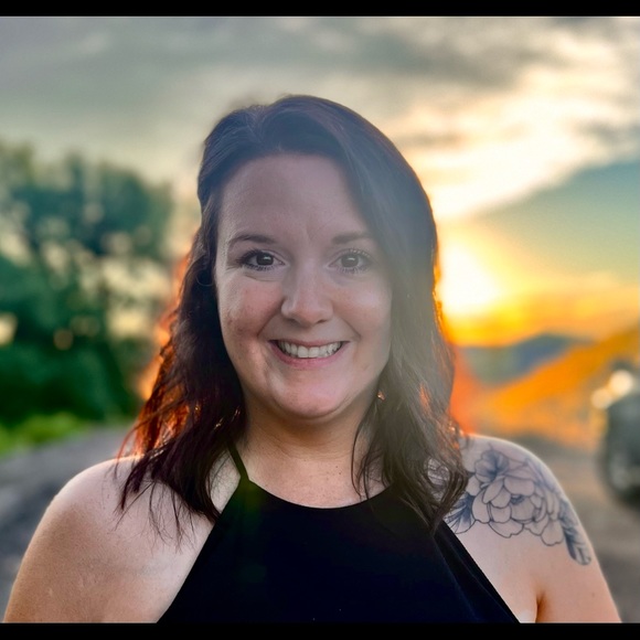 Meet your Posher, Coree - Picture 2 of 2